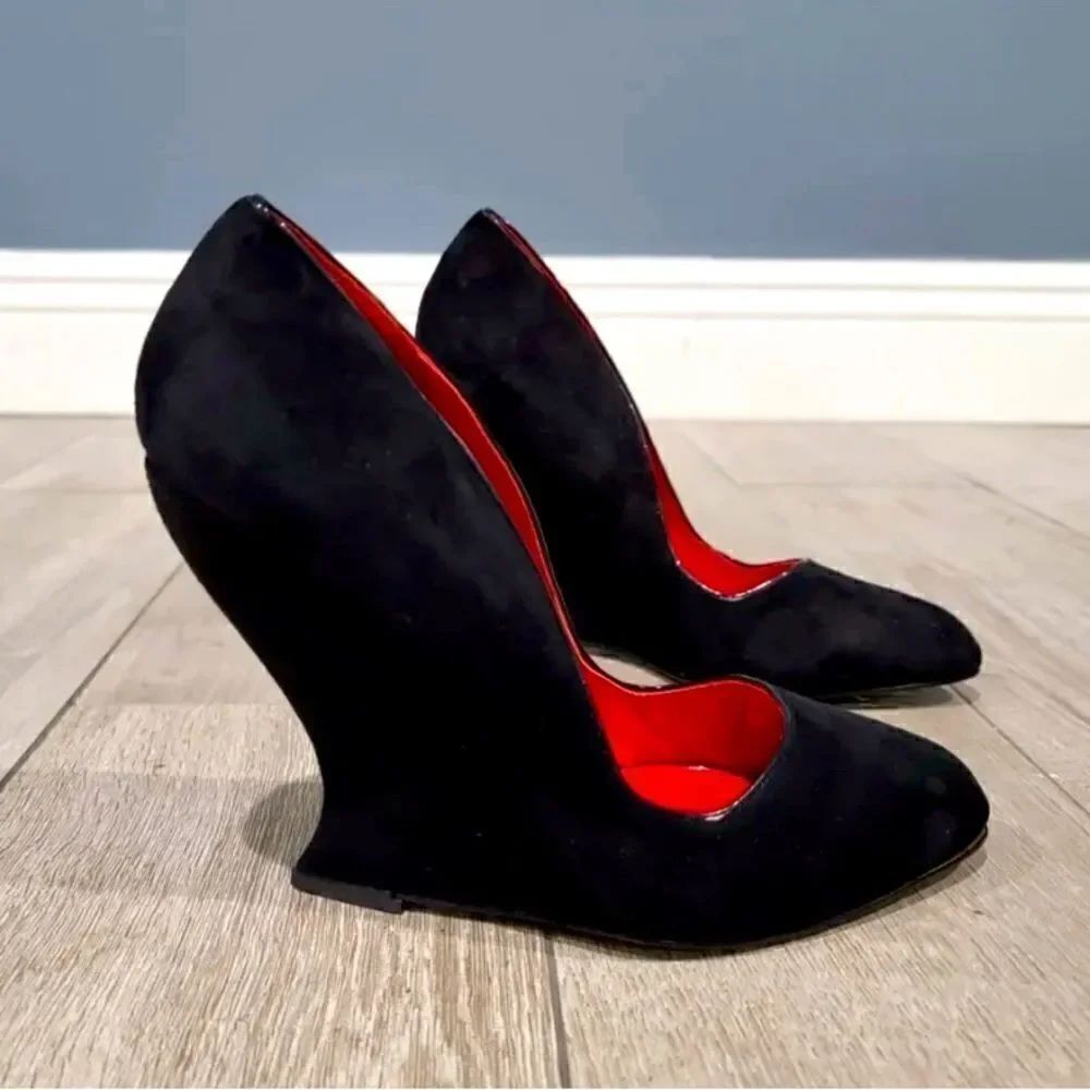 CHARLES JOURDAN Paris Eddie Black Suede Sculpted Wedge Heels 8 1/2 M